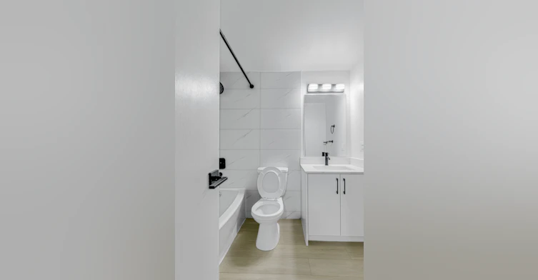 10707 106 Street, Edmonton, AB, T5H 2Y1 - 18