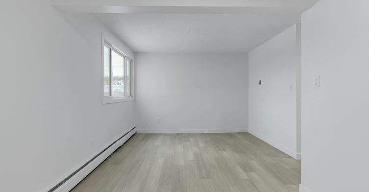10707 106 Street, Edmonton, AB, T5H 2Y1 - 5