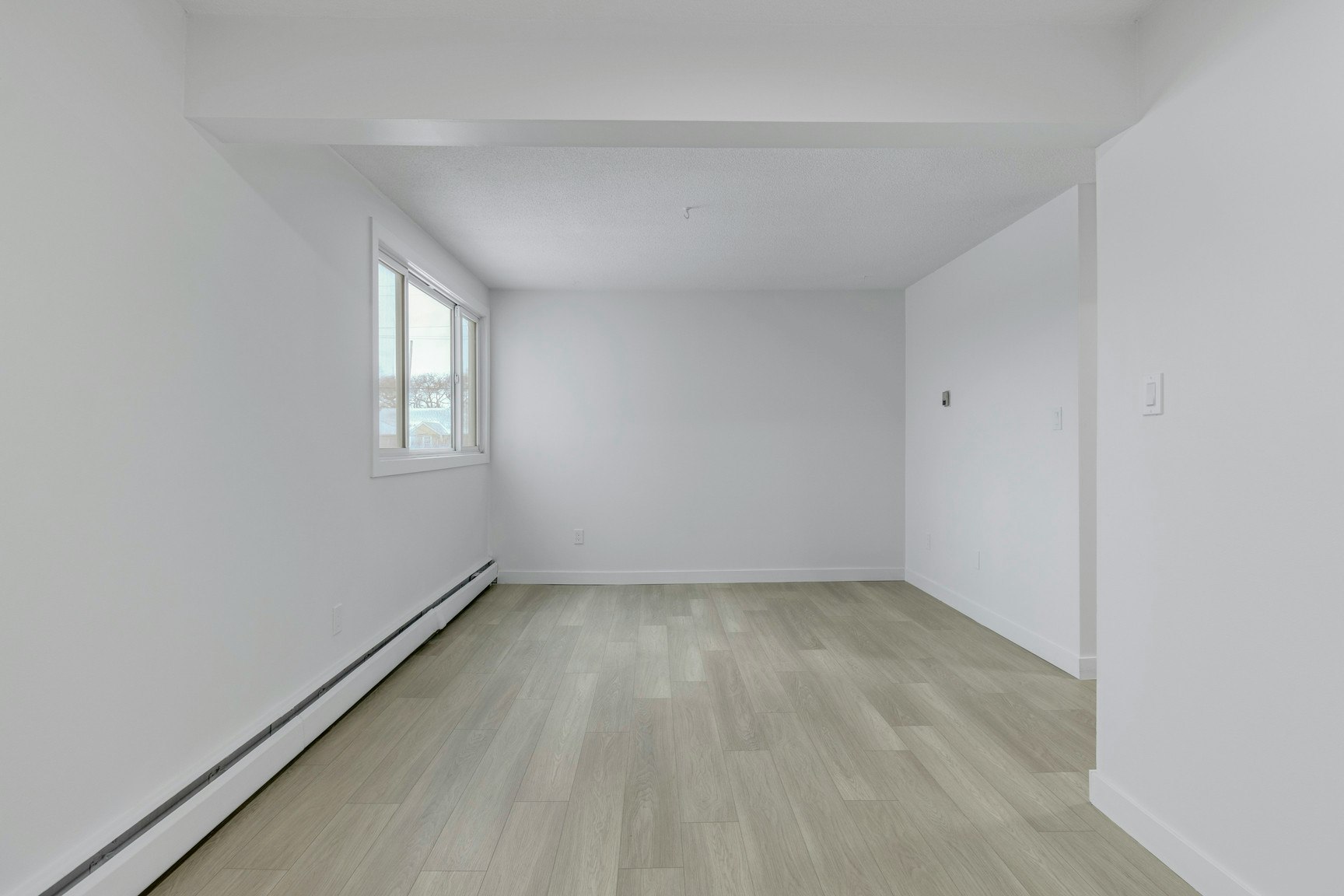 10707 106 Street, Edmonton, AB, T5H 2Y1 - 5