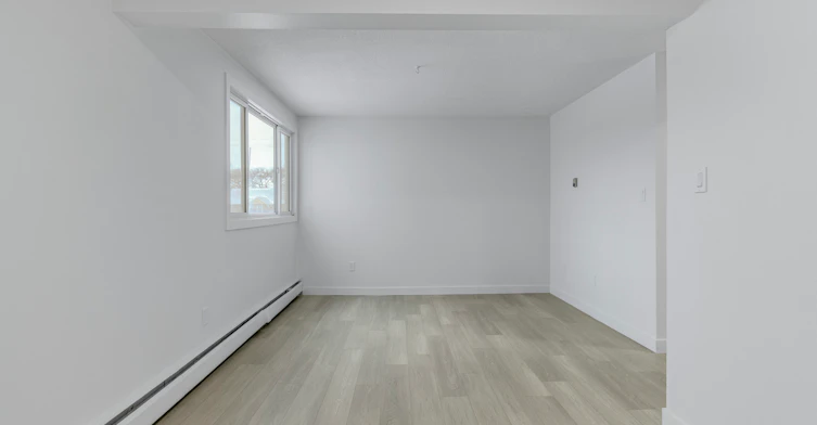 10707 106 Street, Edmonton, AB, T5H 2Y1 - 5