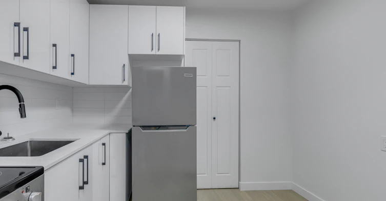 10707 106 Street, Edmonton, AB, T5H 2Y1 - 3