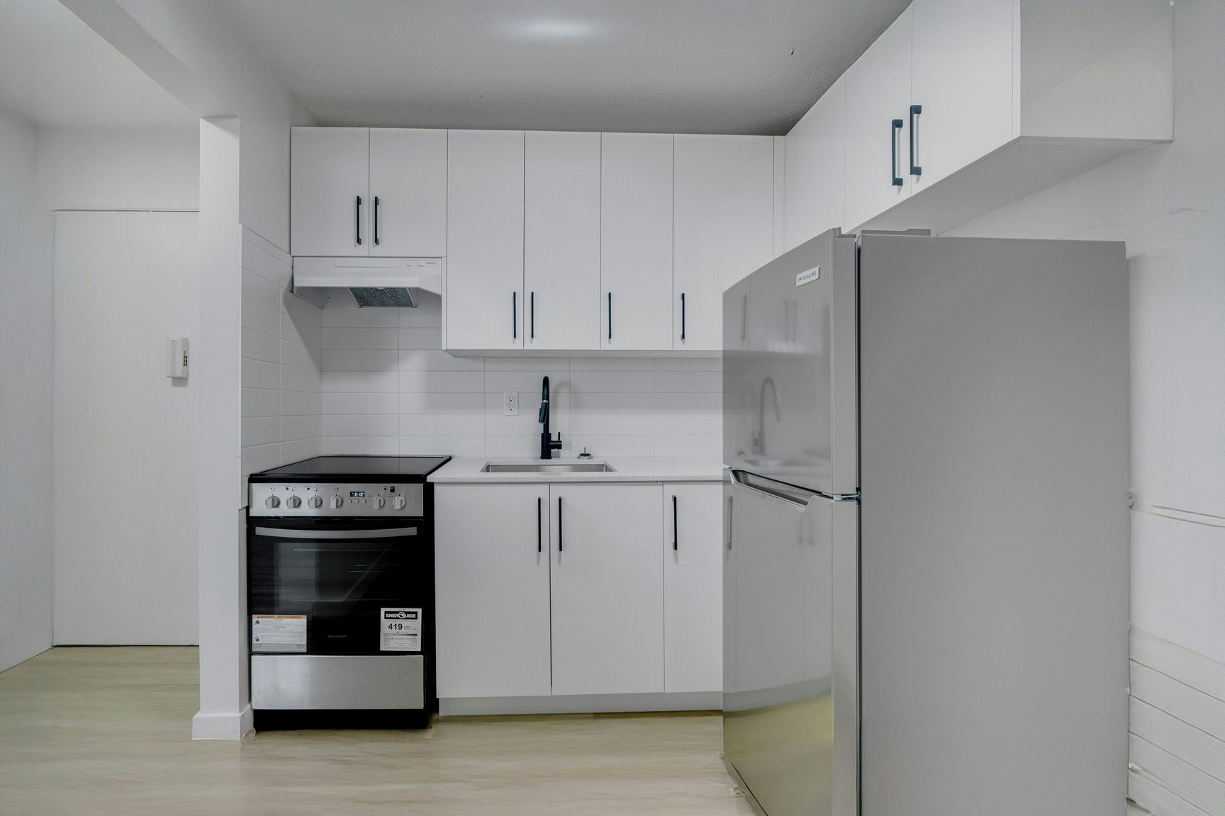 10707 106 Street, Edmonton, AB, T5H 2Y1 - 2