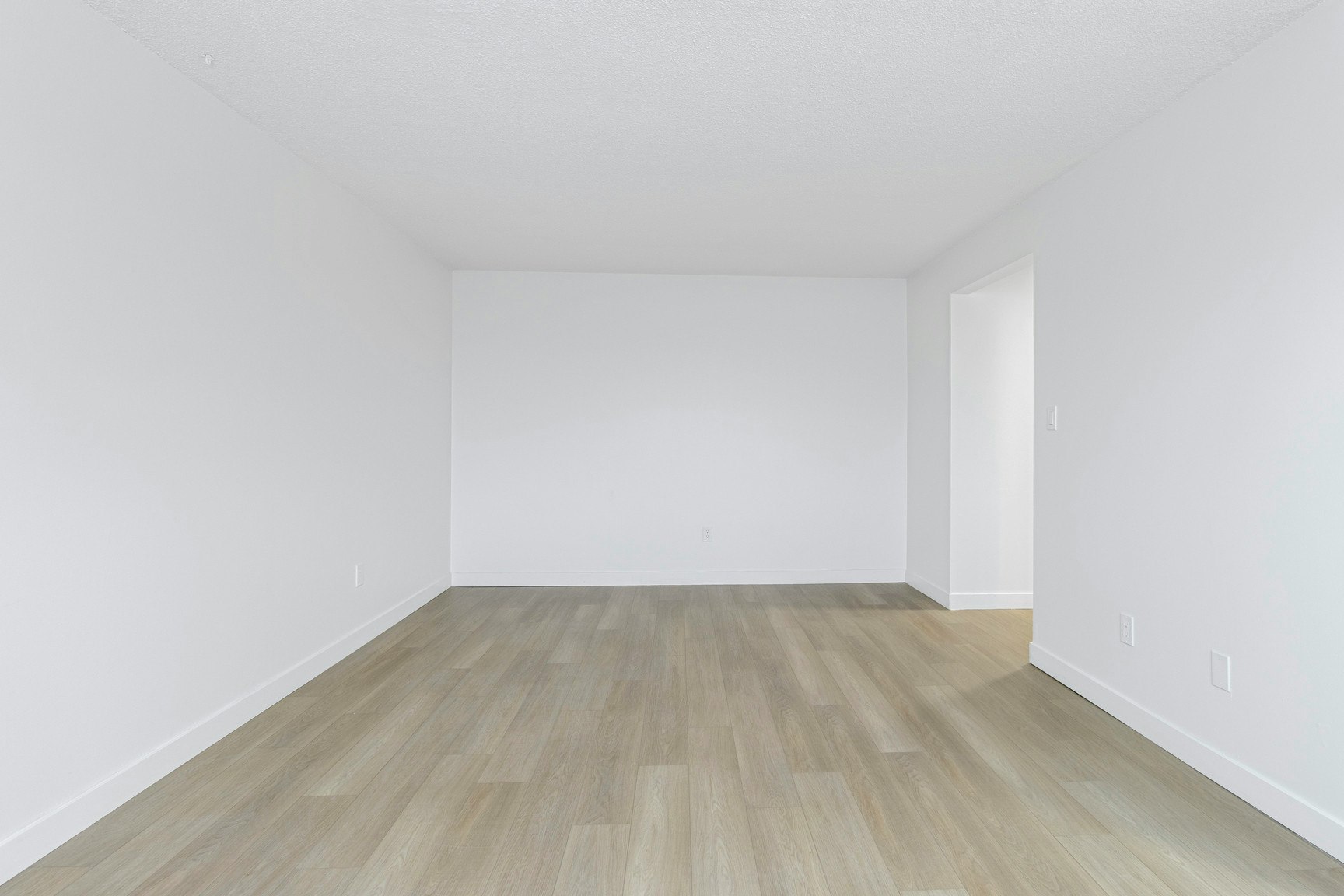 10707 106 Street, Edmonton, AB, T5H 2Y1 - 14