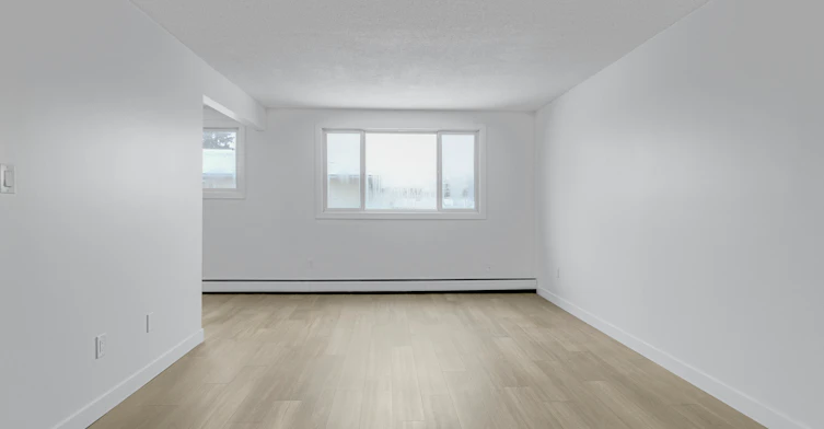 10707 106 Street, Edmonton, AB, T5H 2Y1 - 13
