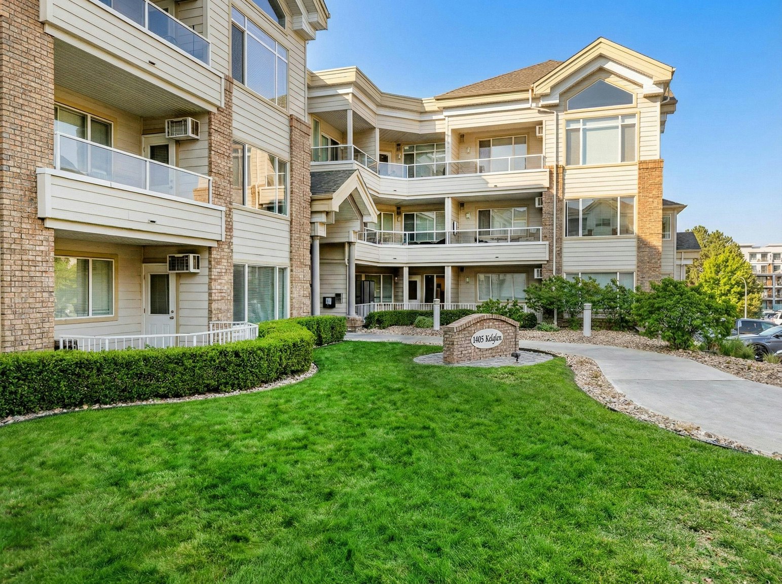 314-1415 Kelglen Crescent, Kelowna, BC, V1Y 6K7 - 3