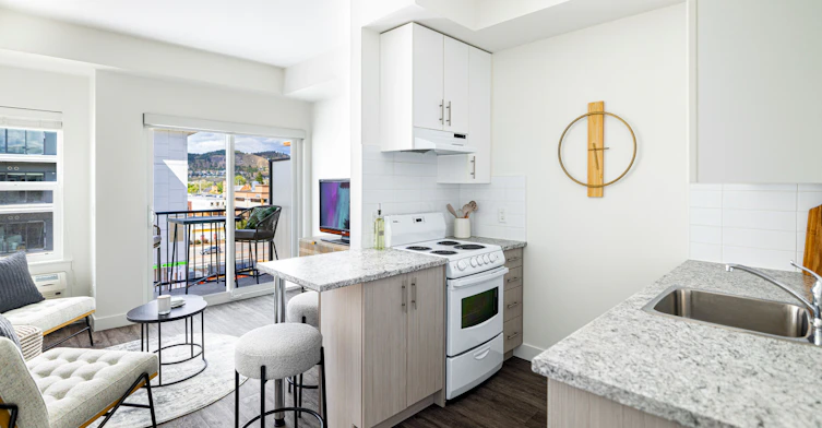 510-1740 Richter Street, Kelowna, BC, V1Y 0G6 - 2