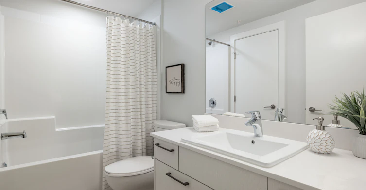 303-1740 Richter Street, Kelowna, BC, V1Y 0G6 - 3