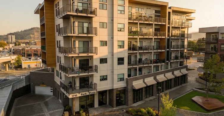 301-1740 Richter Street, Kelowna, BC, V1Y 0G6 - 3