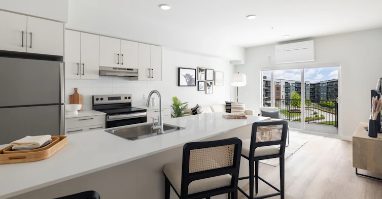 210-1740 Richter Street, Kelowna, BC, V1Y 0G6 - 2