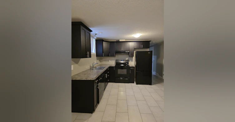 102-10305 107 Avenue, Grande Prairie, AB, T8V 1M4 - 2