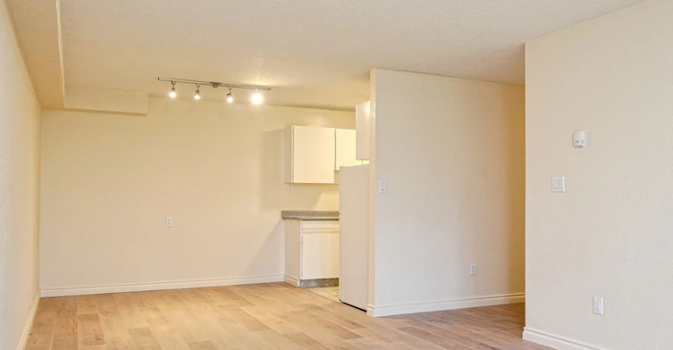 180 Croft Street, Victoria, BC, V8V 4R4 - 3