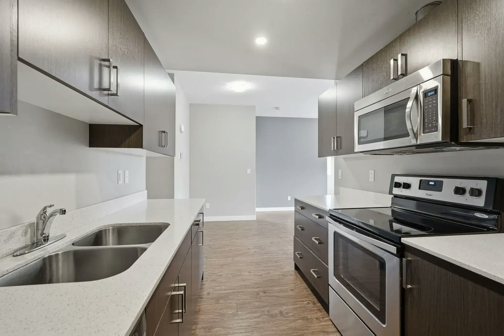 E101-221 Lake Street, Red Deer County, AB, T4E 1B9 - 5