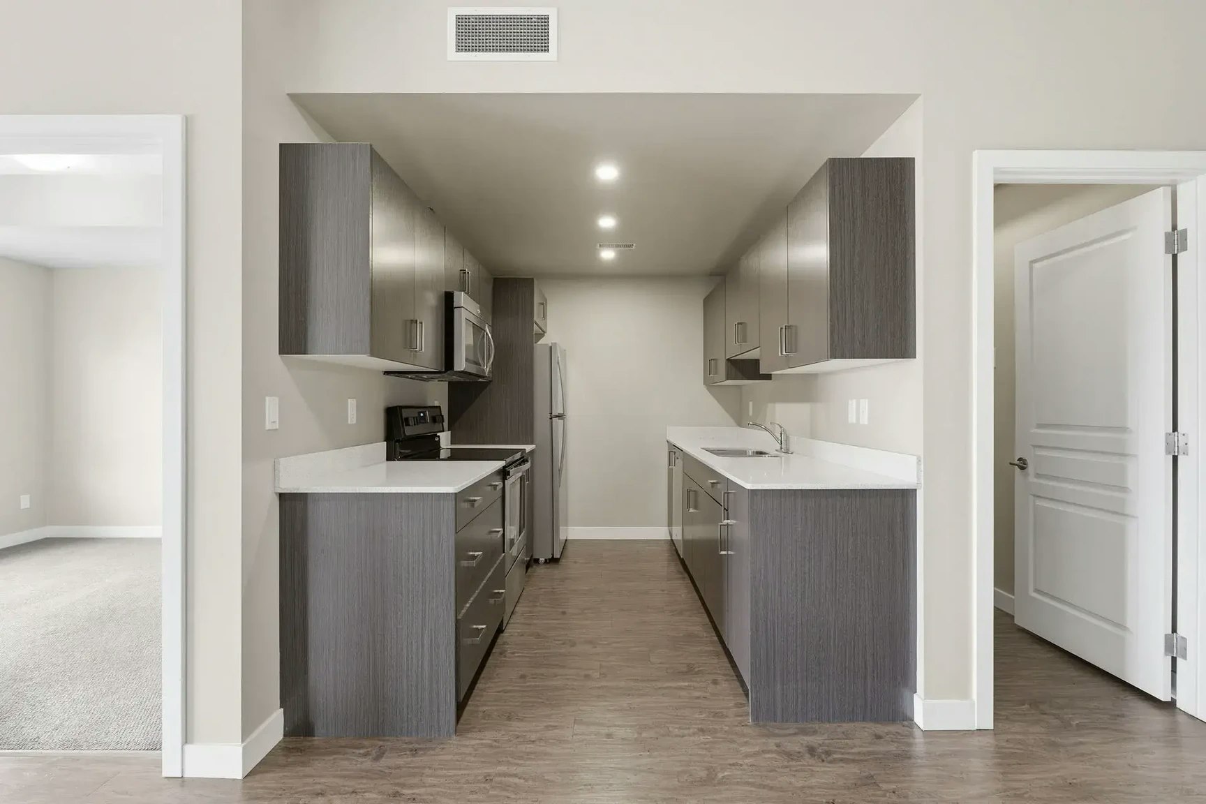 E101-221 Lake Street, Red Deer County, AB, T4E 1B9 - 4