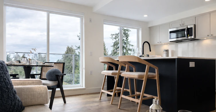 5688 Maple Street, Vancouver, BC, V6M 3T7 - 4