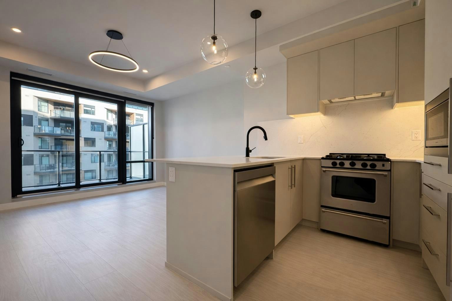 412 and 517-8375 Broadcast Avenue Southwest, Calgary, AB, T3H 4C6 - 33