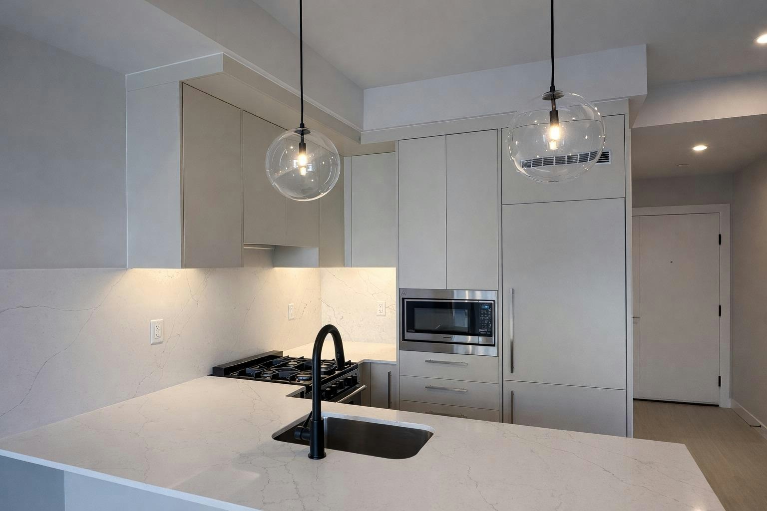 412 and 517-8375 Broadcast Avenue Southwest, Calgary, AB, T3H 4C6 - 32