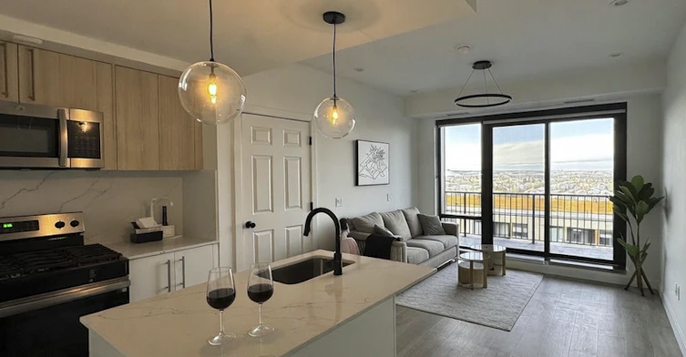 517-8375 Broadcast Avenue Southwest, Calgary, AB, T3H 4C6 - 3