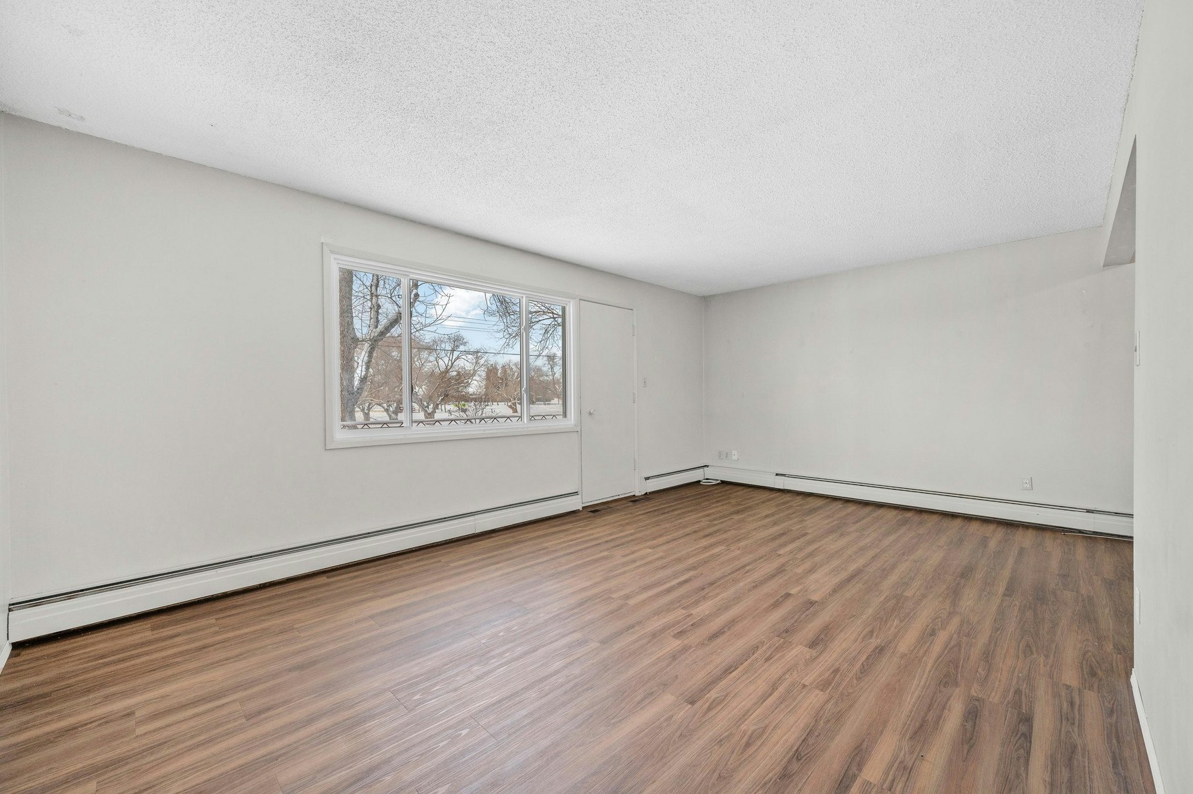 9915 101 Street, Fort Saskatchewan, AB, T8L 1V6 - 9