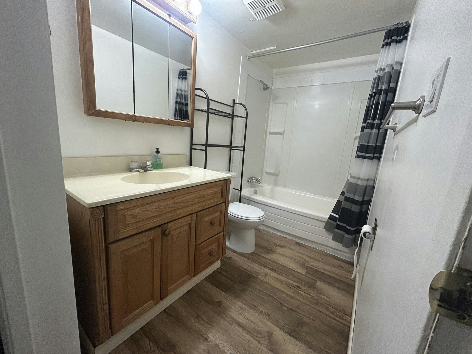 9260 108 Avenue, Grande Prairie, AB, T8V 3L3 - 5