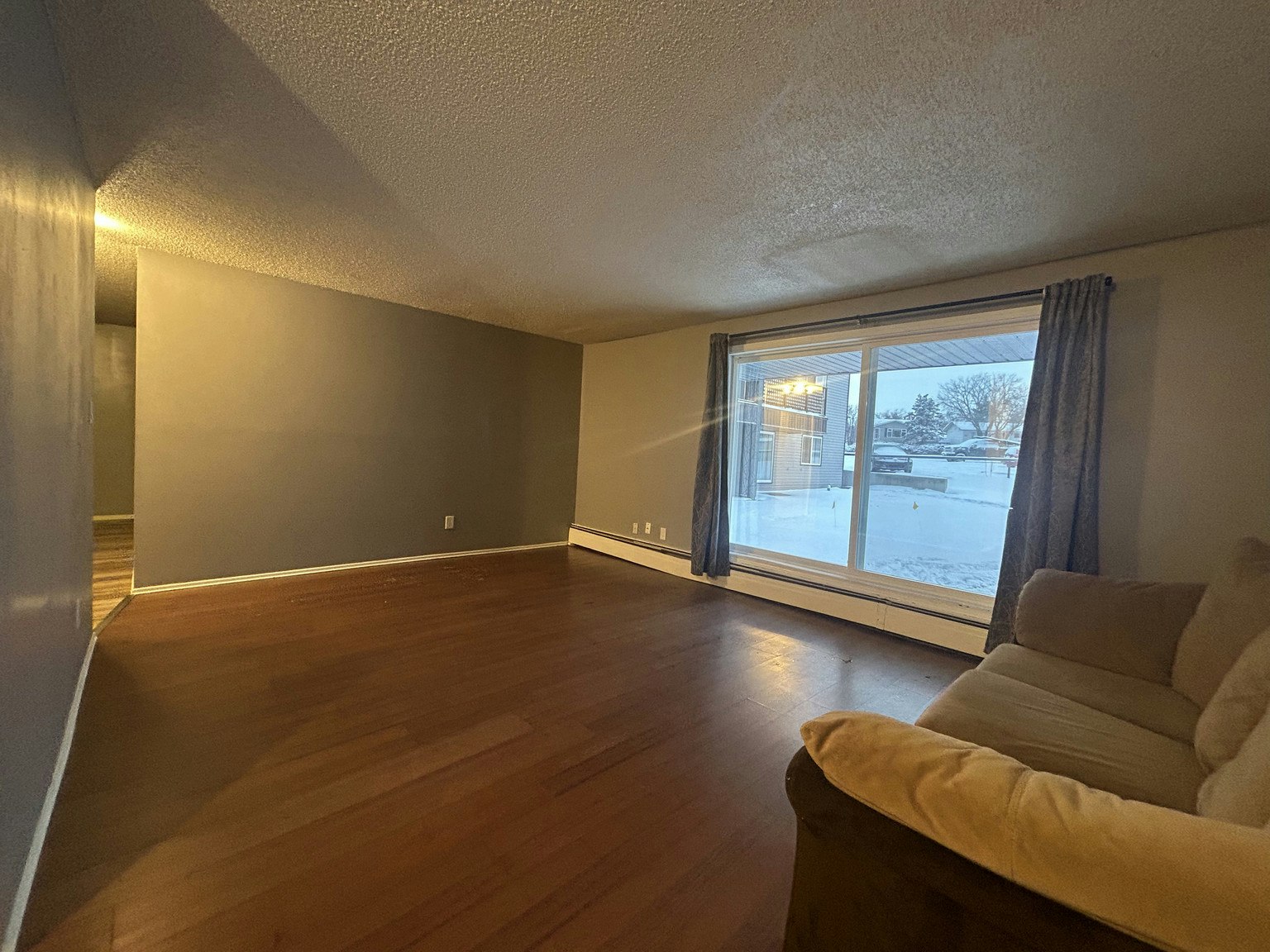 9260 108 Avenue, Grande Prairie, AB, T8V 3L3 - 4