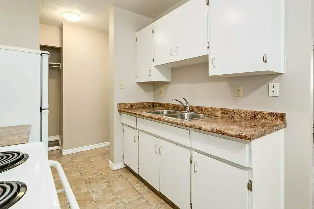 104-10847 112 Street NW, Edmonton, AB, T5H 3H4 - 5