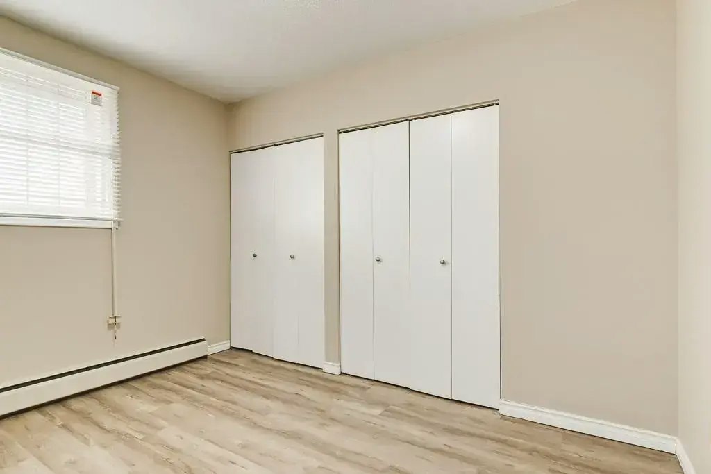 104-10847 112 Street NW, Edmonton, AB, T5H 3H4 - 8