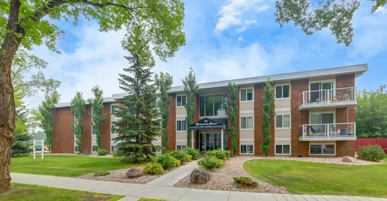301-10847 112 Street NW, Edmonton, AB, T5H 3H4 - 10