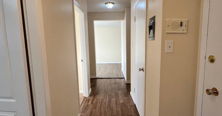 22-10604 114 Street Northwest, Edmonton, AB, T5H 3J9 - 16