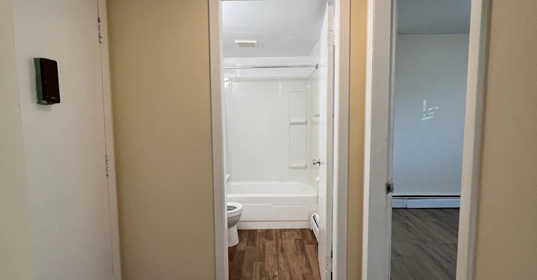 22-10604 114 Street Northwest, Edmonton, AB, T5H 3J9 - 15