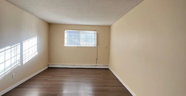 22-10604 114 Street Northwest, Edmonton, AB, T5H 3J9 - 8