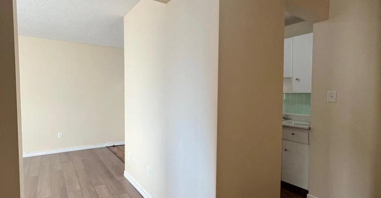 22-10604 114 Street Northwest, Edmonton, AB, T5H 3J9 - 10