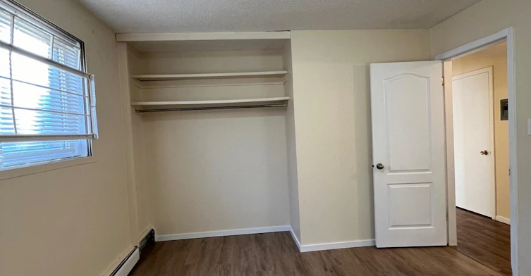 22-10604 114 Street Northwest, Edmonton, AB, T5H 3J9 - 17