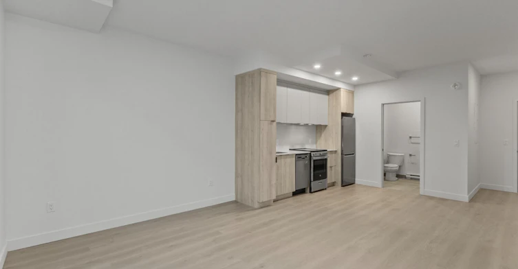 2161 De Melrose Avenue, Montréal, QC, H4A 2R7 - 4