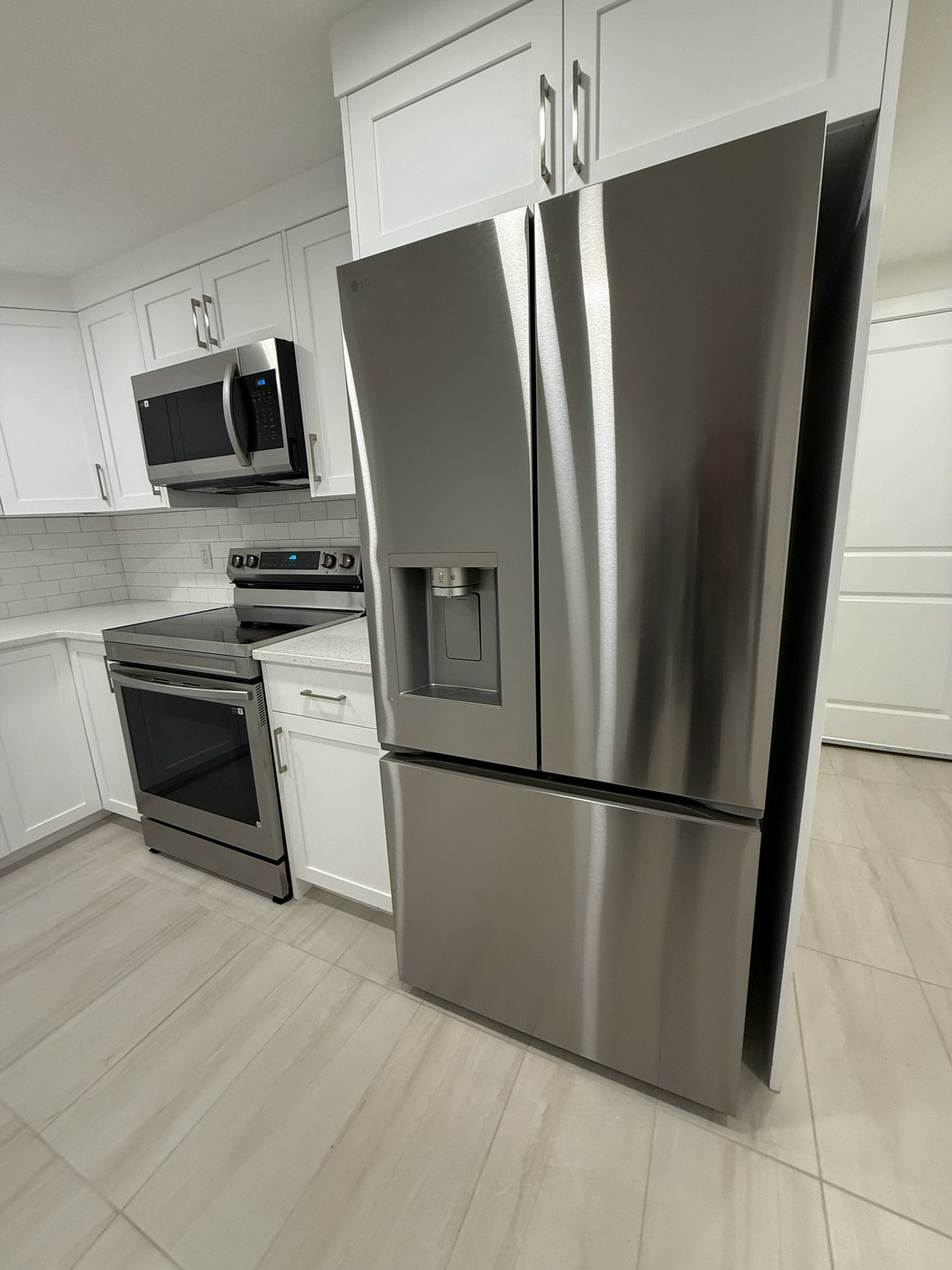 33 Bartlett Way Southeast, Calgary, AB, T3M 2N8 - 4