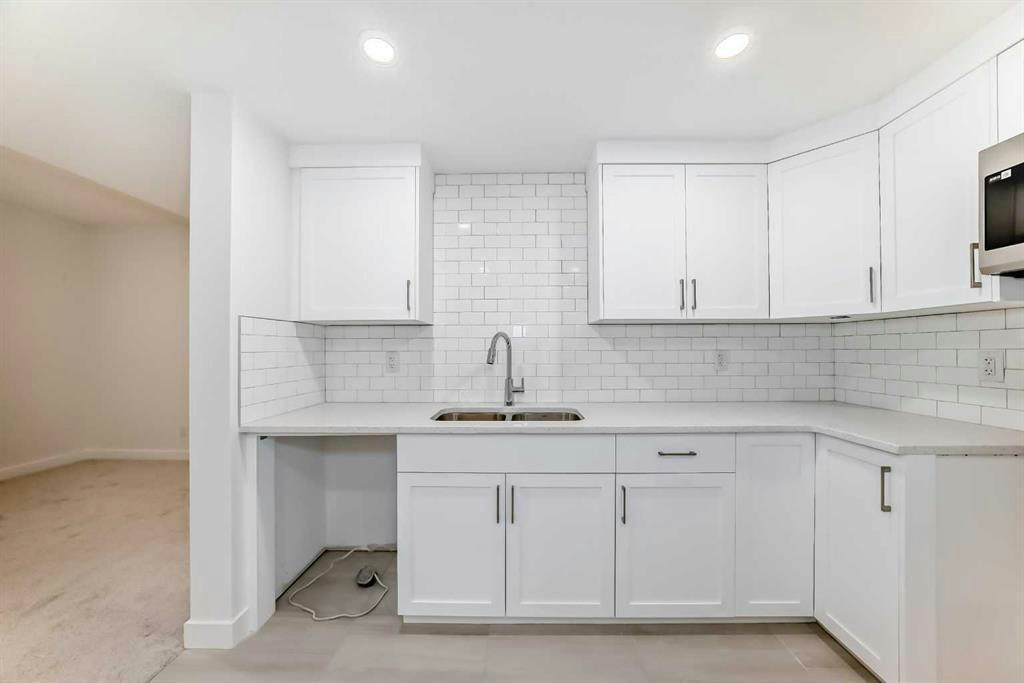 33 Bartlett Way Southeast, Calgary, AB, T3M 2N8 - 9