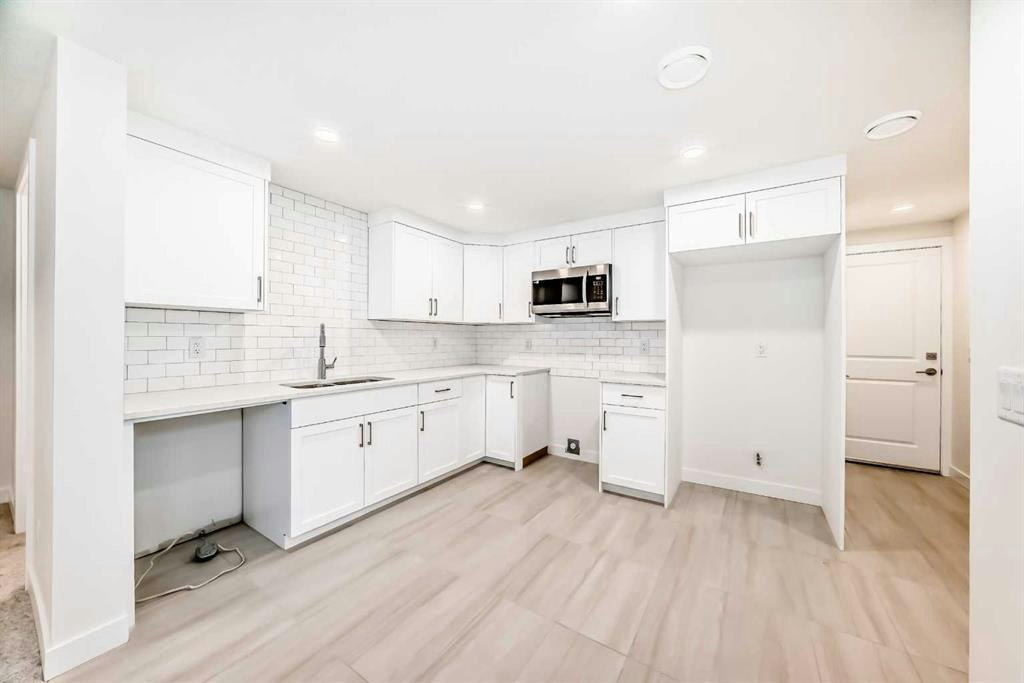33 Bartlett Way Southeast, Calgary, AB, T3M 2N8 - 8