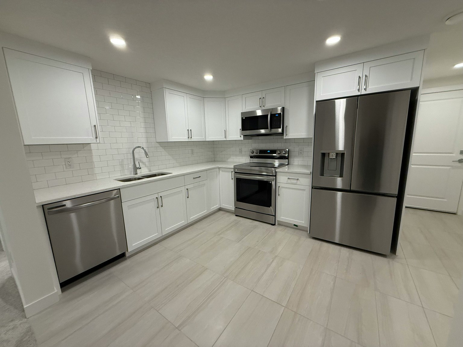 33 Bartlett Way Southeast, Calgary, AB, T3M 2N8 - 3