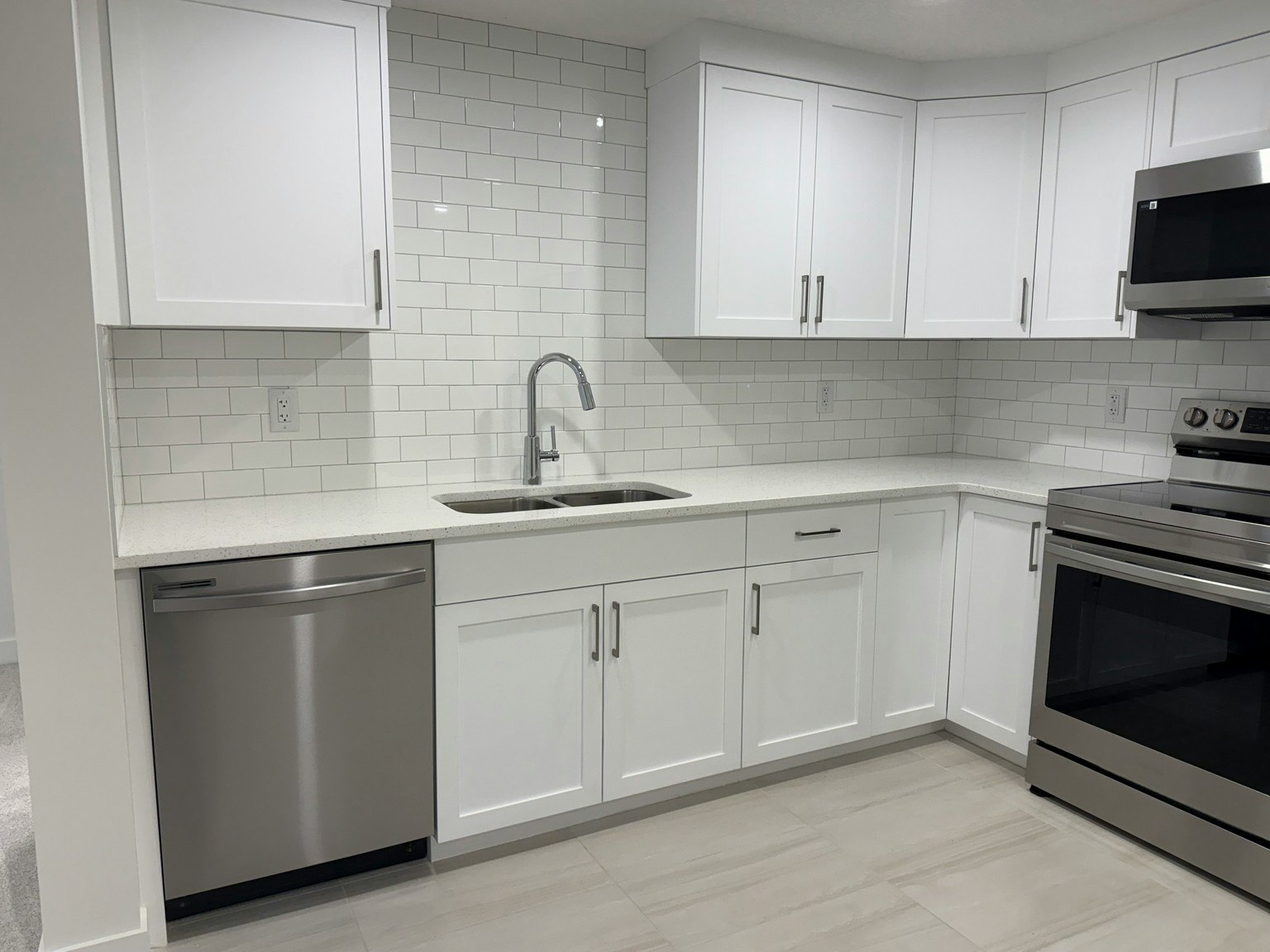 33 Bartlett Way Southeast, Calgary, AB, T3M 2N8 - 5