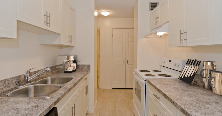 1339 15 Avenue SW, Calgary, AB, T3C 3V3 - 8