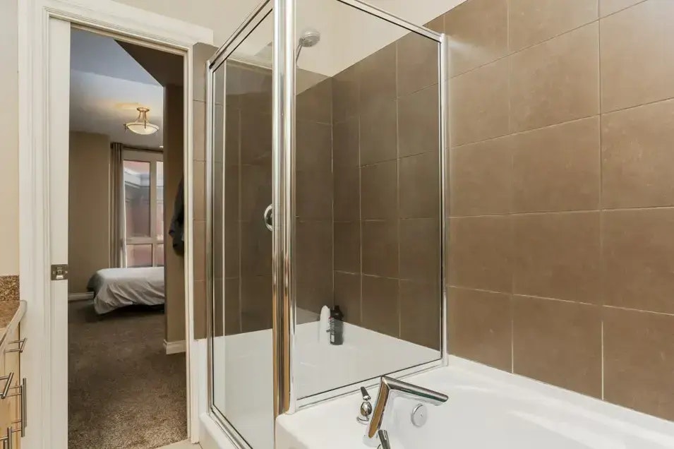 202-10625  Kingsway Northwest, Edmonton, AB, T5H 4K1 - 6