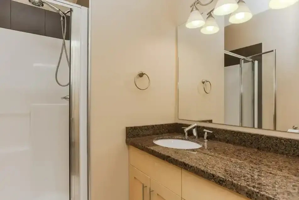 202-10625  Kingsway Northwest, Edmonton, AB, T5H 4K1 - 4