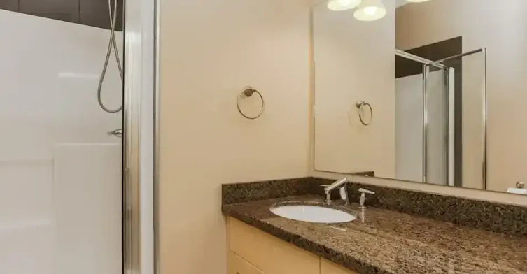 202-10625 Kingsway Northwest, Edmonton, AB, T5H 4K1 - 4