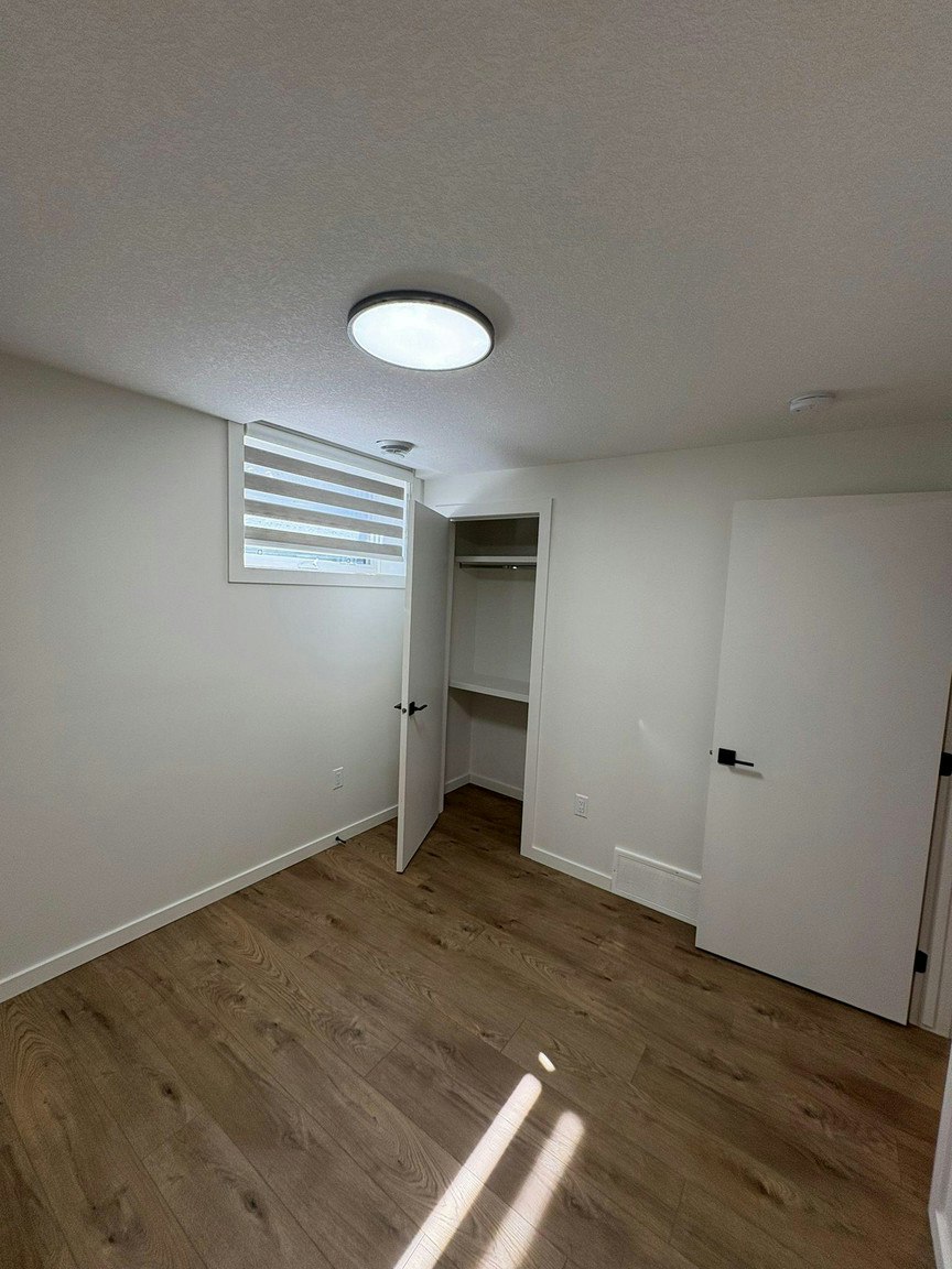 Bsmt 2-10169 144 Street Northwest, Edmonton, AB, T5N 2T9 - 4