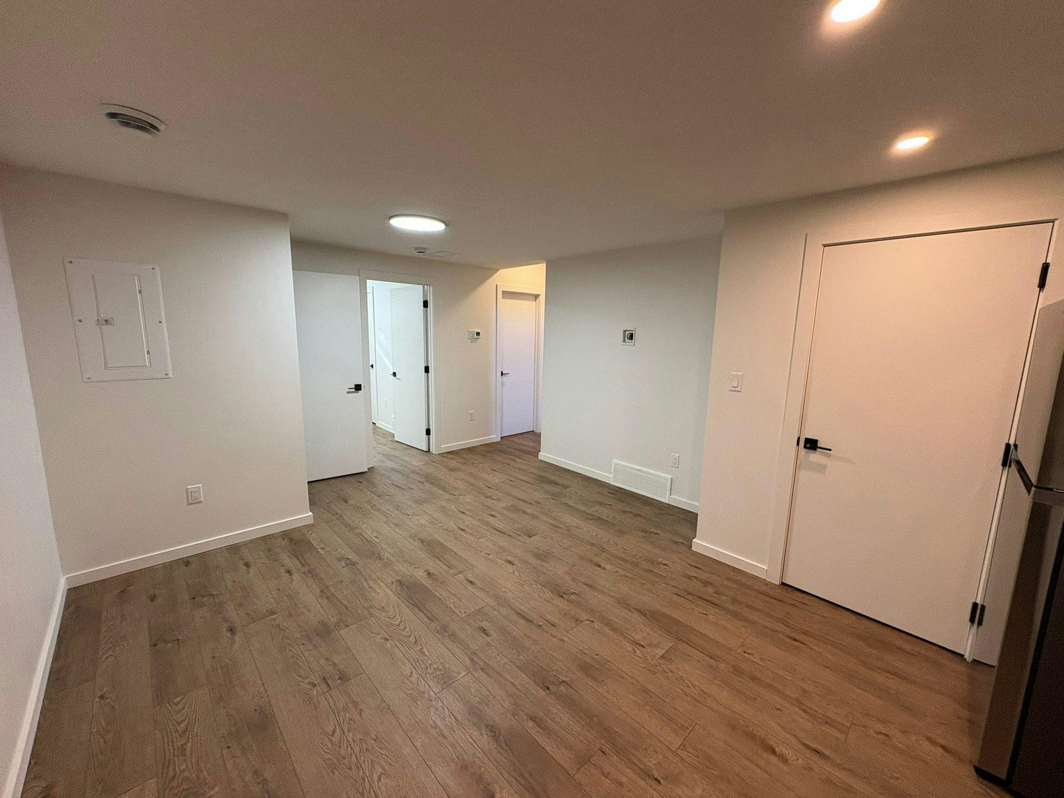 Bsmt 2-10169 144 Street Northwest, Edmonton, AB, T5N 2T9 - 3