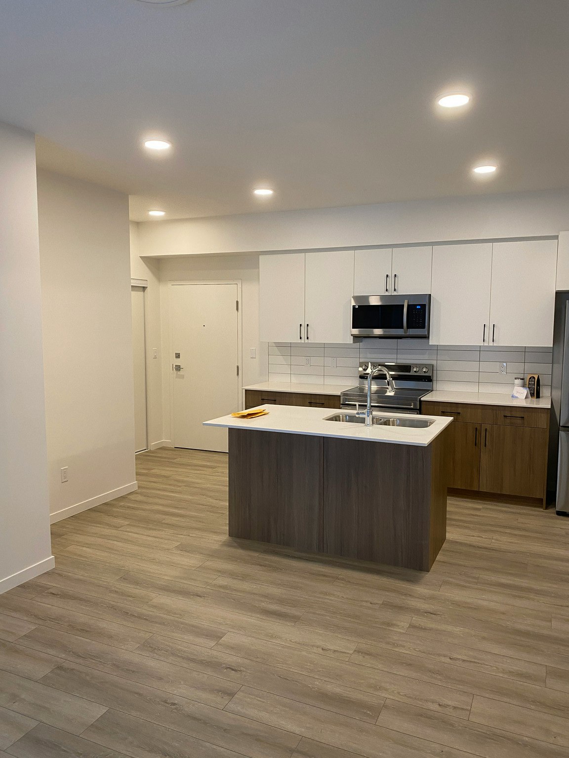 307-9223 228 Street NW, Edmonton, AB, T5T 5X7 - 2