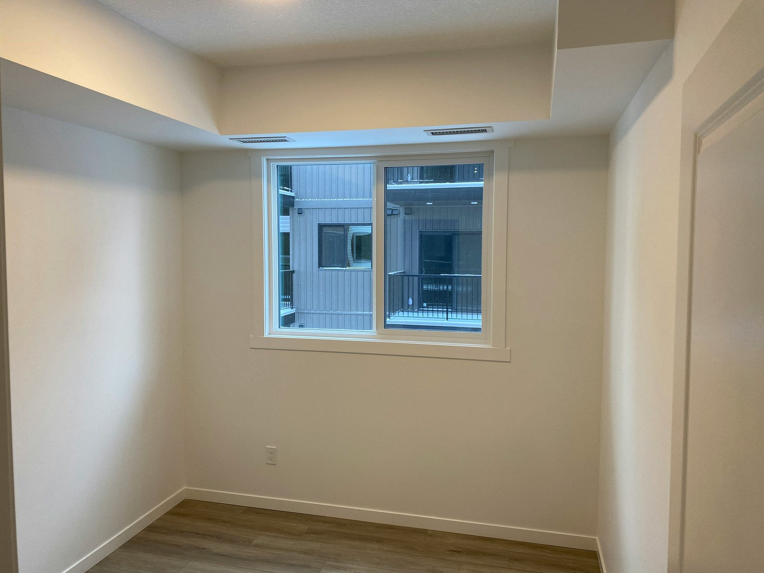 307-9223 228 Street NW, Edmonton, AB, T5T 5X7 - 9