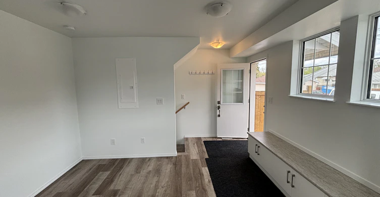 Upper G1-12021 55 Street Northwest, Edmonton, AB, T5W 3R3 - 2