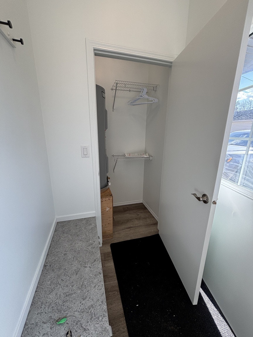 12034 G1-12034 41 Street Northwest, Edmonton, AB, T5W 2M4 - 4