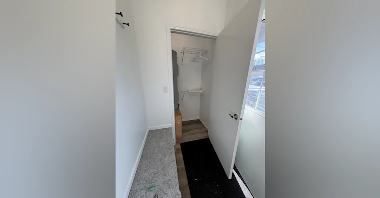 12034 G1-12034 41 Street Northwest, Edmonton, AB, T5W 2M4 - 4