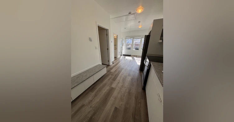 12034 G1-12034 41 Street Northwest, Edmonton, AB, T5W 2M4 - 11